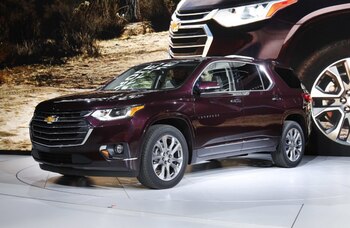 La segunda generación de la Chevrolet Traverse, un SUV diseñado bajo tres grandes conceptos: seguridad, comodidad y conectividad, que gana sentido familiar, asientos y capacidad para ocho pasajeros