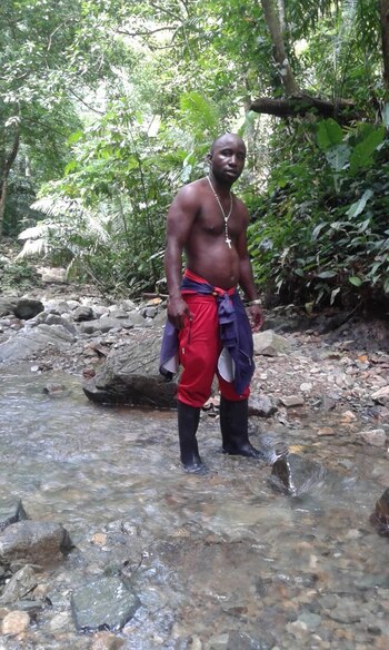 Maikel Tratman en la selva