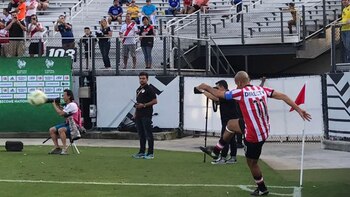 Verón volvió al fútbol (@EdelpOficial)