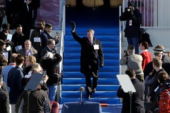 Greg Lowery personificó a Donald