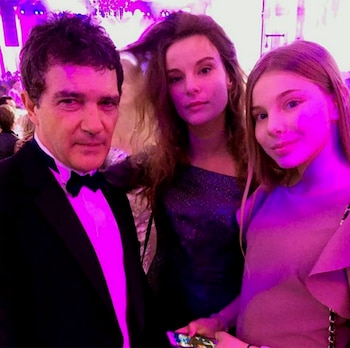 El español Antonio Banderas junto