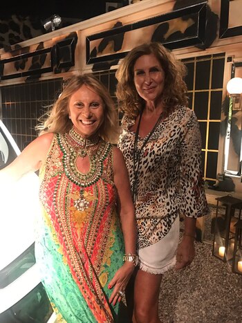 Ana Rosenfeld junto a la