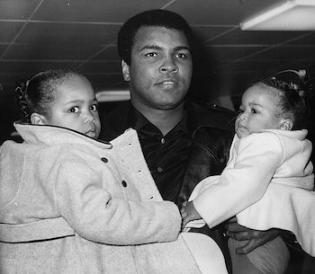 Muhammad Ali en el aeropuerto