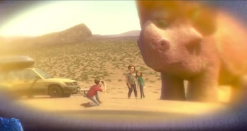 Riley con sus padres, durante