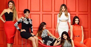 Las 5 hermanas Kardashian junto