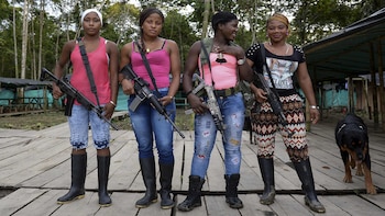 Cuatro guerrilleras de las FARC