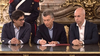 Mauricio Macri junto a Garavano