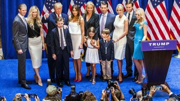 Hijos, y nietos, esposas y