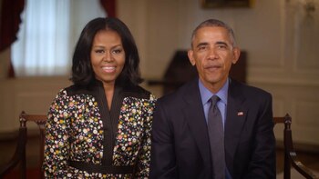 Michelle y Barack Obama firmaron