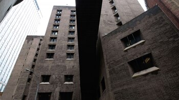 Es un edificio de 12