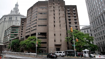 La cárcel se encuentra entre