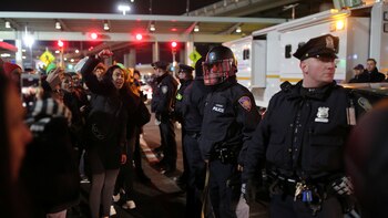 Un grupo de manifestantes protesta