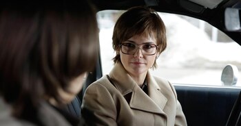 Elizabeth Jennings (Keri Russell), caracterizada