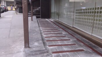 Así son los picos “antimendigos”