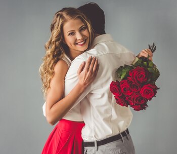 Las rosas, el presente más habitual de un hombre para una mujer (iStock)