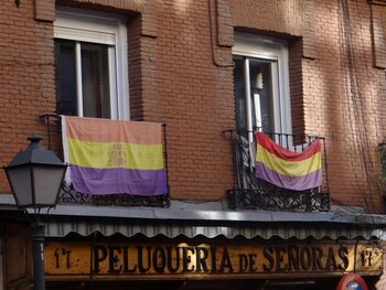 Banderas de la II República,