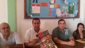Los docentes que realizaron la denuncia (Cortesía Los Andes)