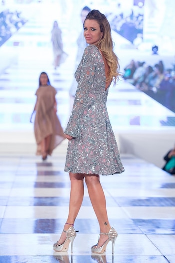 Gege Neumann para Diego Vaz