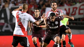 Lanús se impone a River en la final de la Supercopa Argentina (Telam)