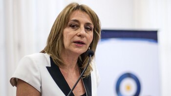 Alejandra Gils Carbó (NA)