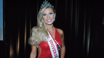 Christina Mikkelsen participó en el certamen Miss Universo en representación de Dinamarca