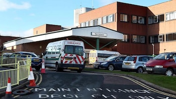 Los extranjeros deberán pagar para