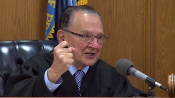 El juez Frank Caprio, de