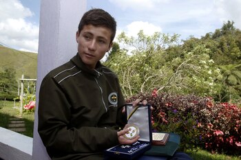 Johan Alexis Ramírez Castro muestra