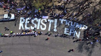 Los manifestantes se congregaron en varias ciudades de México (Juliana Fregoso)