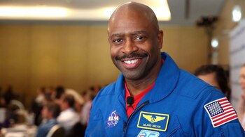 Leland Melvin se retiró como