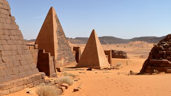 Las pirámides de Meroe en