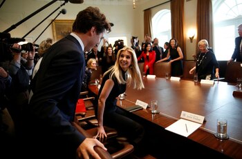 La familia Trump recibio al mandatario en el Salón Oval (Reuters)
