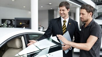 Cada cliente es atendido de