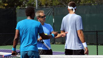 Orsanic, que lo acompaña de