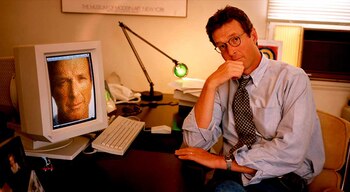 Michael Crichton escribió 18 best sellers, 13 de los cuales se llevaron al cine. Ahora regresa con dos series y dos películas, más un libro póstumo. (www.michaelcrichton.com)