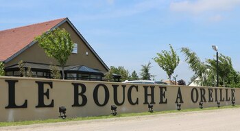 “Le Bouche a Oreille”, el