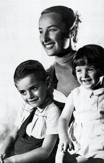 Mirtha Legrand con sus hijos,