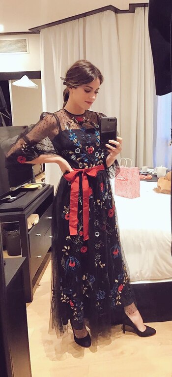 La cantante, muy elegante antes