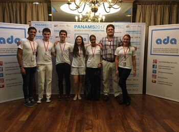 Parte del equipo argentino que