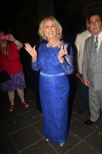 Mirtha lució un diseño de Claudio Cosano en la segunda parte de la fiesta
