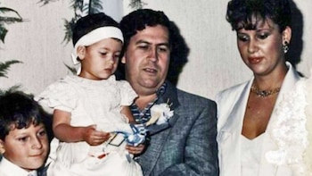 Juan Pablo, Manuela, Pablo Escobar