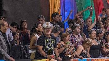 Diego Maradona disfrutó del carnaval