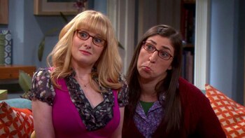 Melissa Rauch y Mayim Bialik