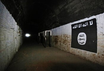 El extenso túnel tenía pintado