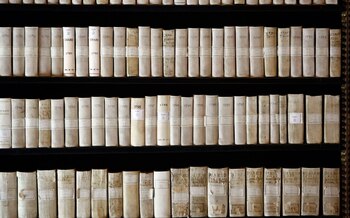 Sólo académicos acreditados pueden entrar luego de un extenso y selectivo proceso