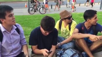 Los pocos fanáticos que asistieron