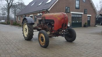 Aunque no lo parezca, el tractor es un Porsche de 1958 que se remata a menos de 900 euros