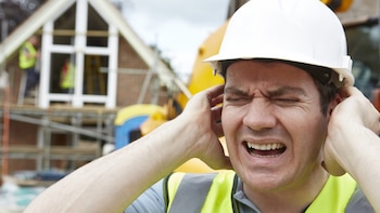 Existen dos tipos de acúfenos