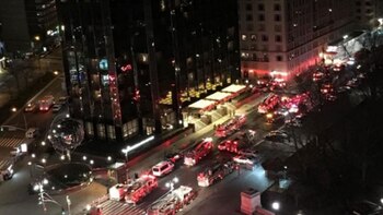 Bomberos y policías se acercaron al lugar para controlar la situación