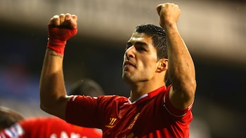 El uruguayo comenzó a usar el vendaje en el Liverpool (Getty)